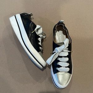 Ron White Nova Sneaker